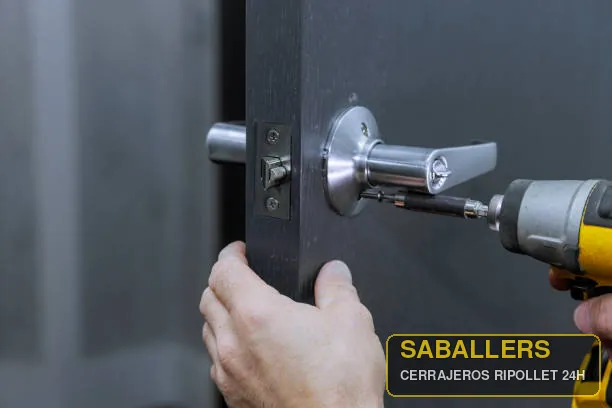 Instalación de cerradura de seguridad en Ripollet